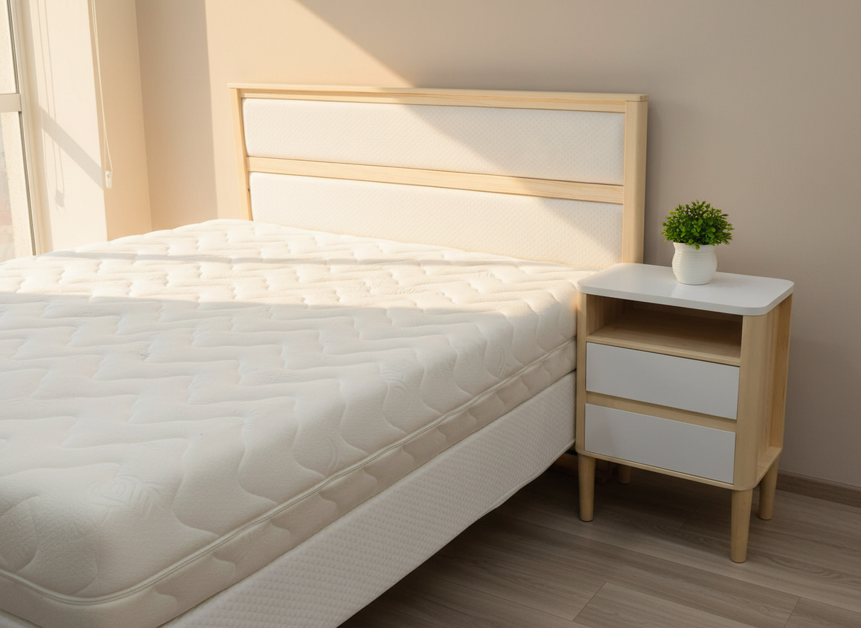 House Of Dreamz  Nachttisch aus Holz